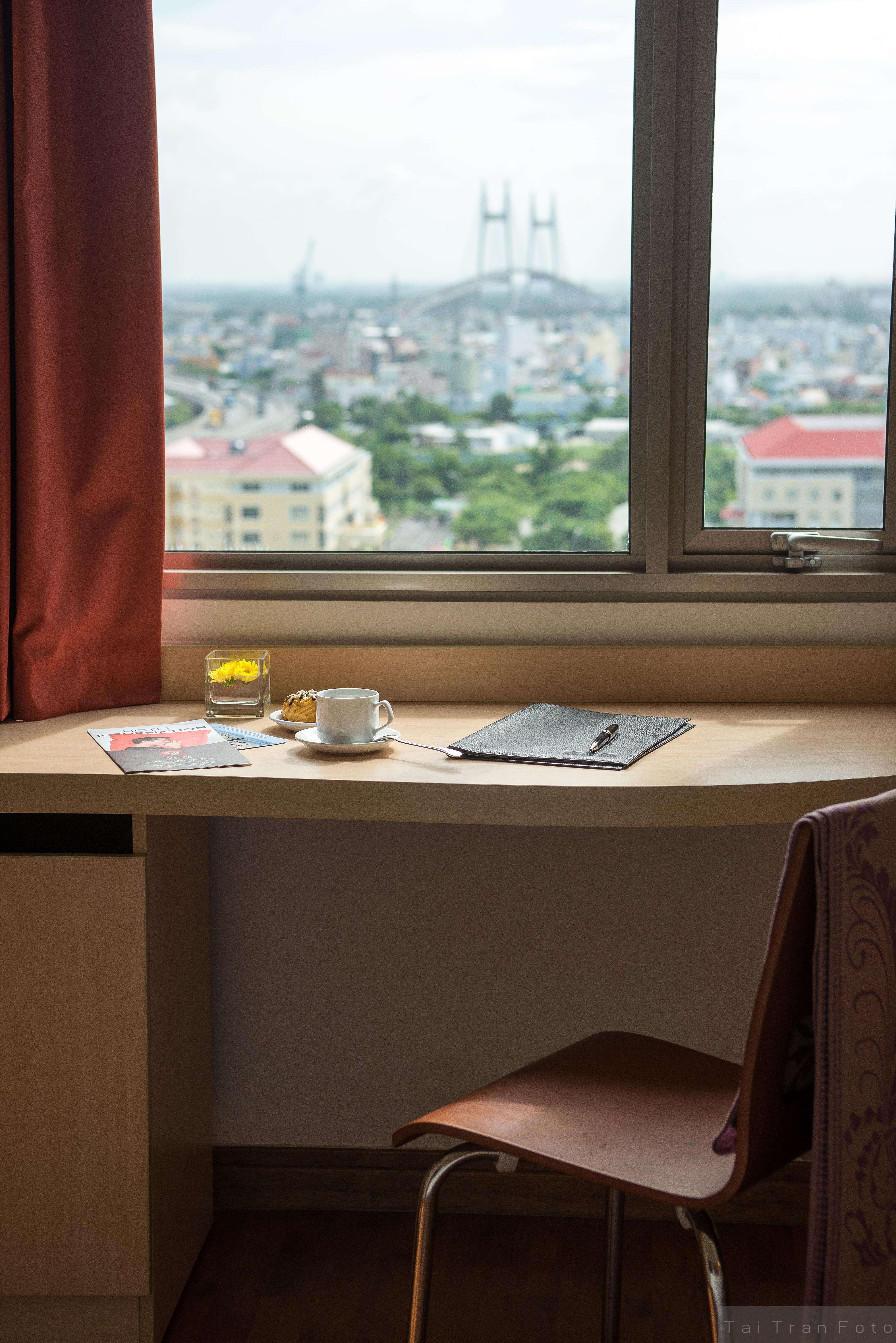 Ibis Saigon South 3*