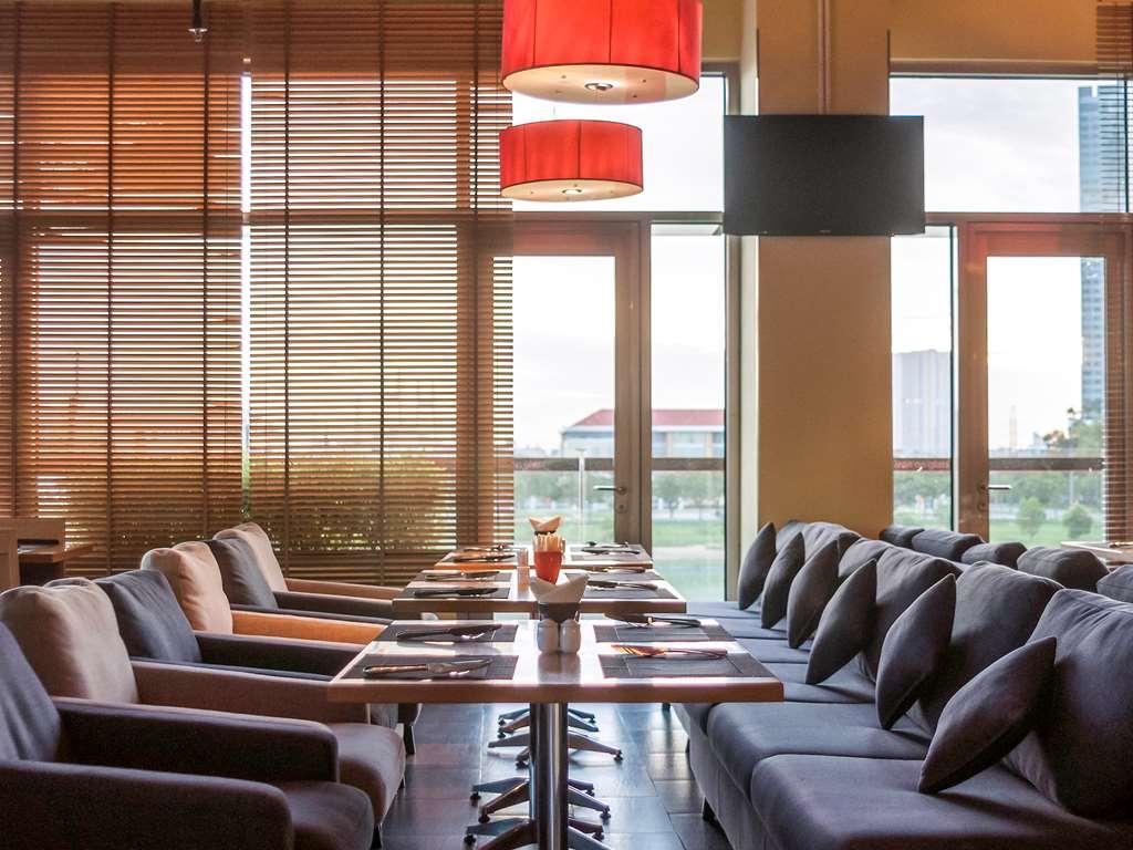 Khách sạn Ibis Saigon South
