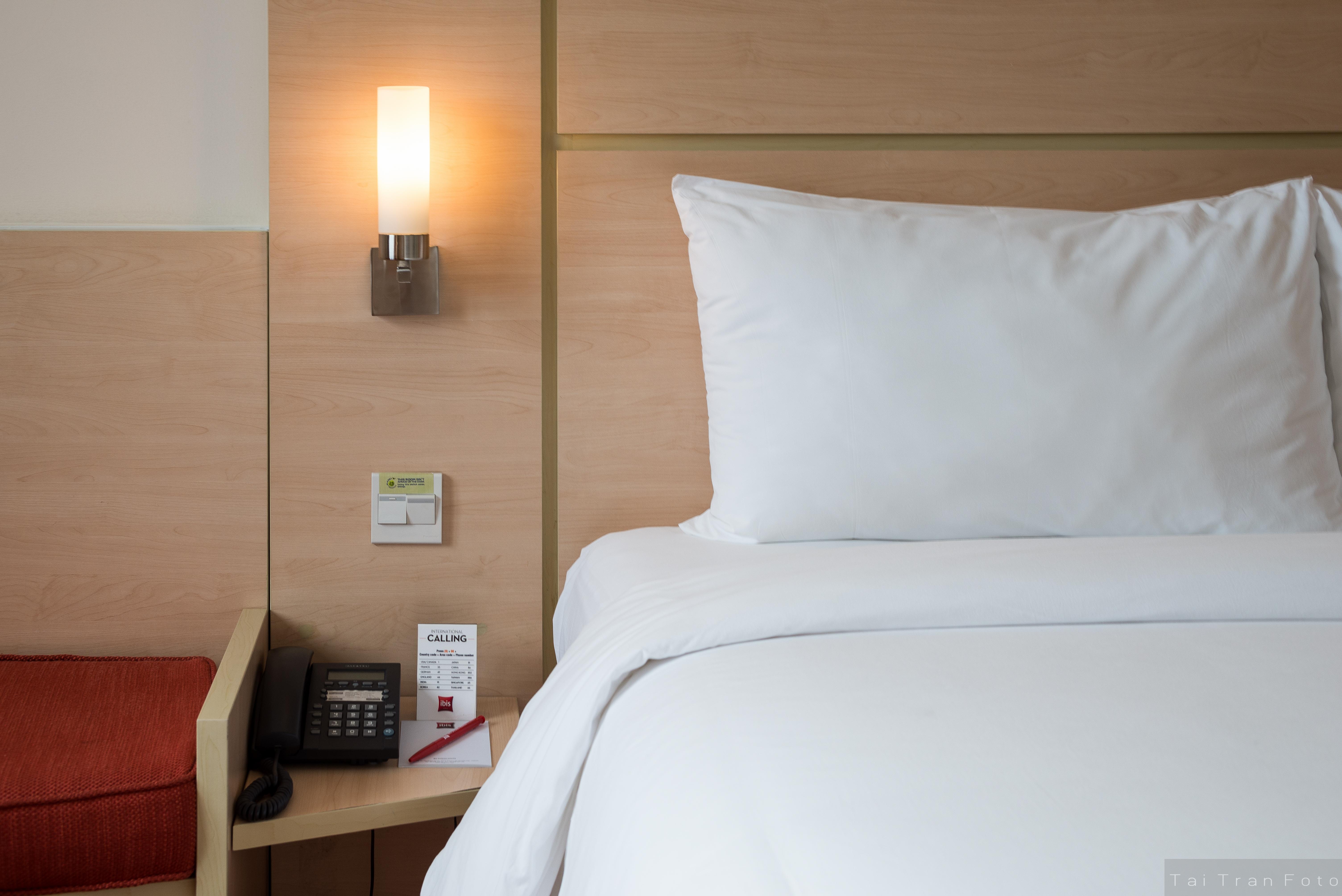 Ibis Saigon South Khách sạn 3*