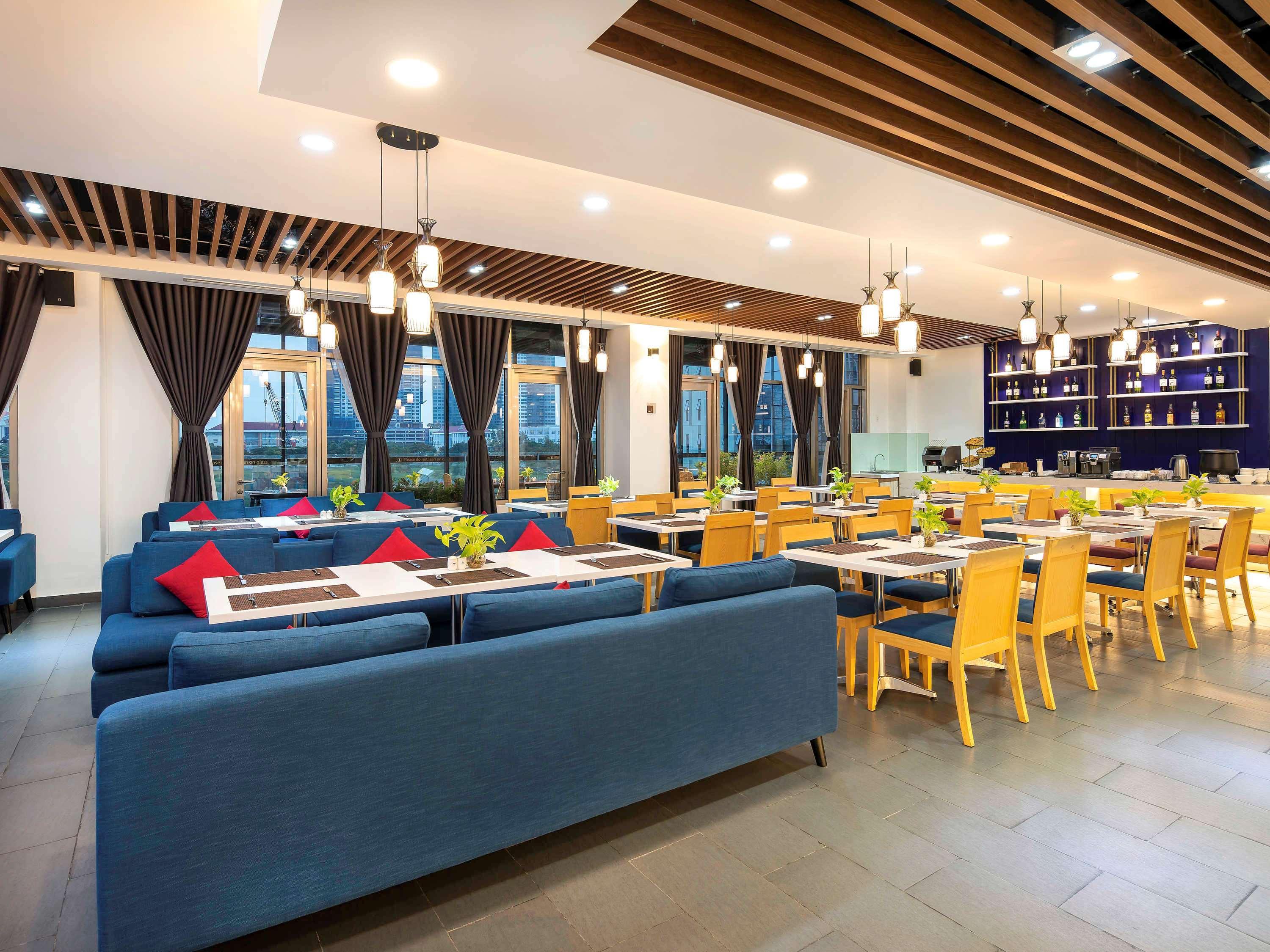 Khách sạn Ibis Saigon South