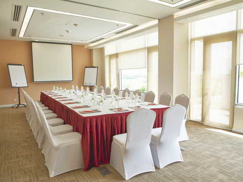 Khách sạn Ibis Saigon South 3*